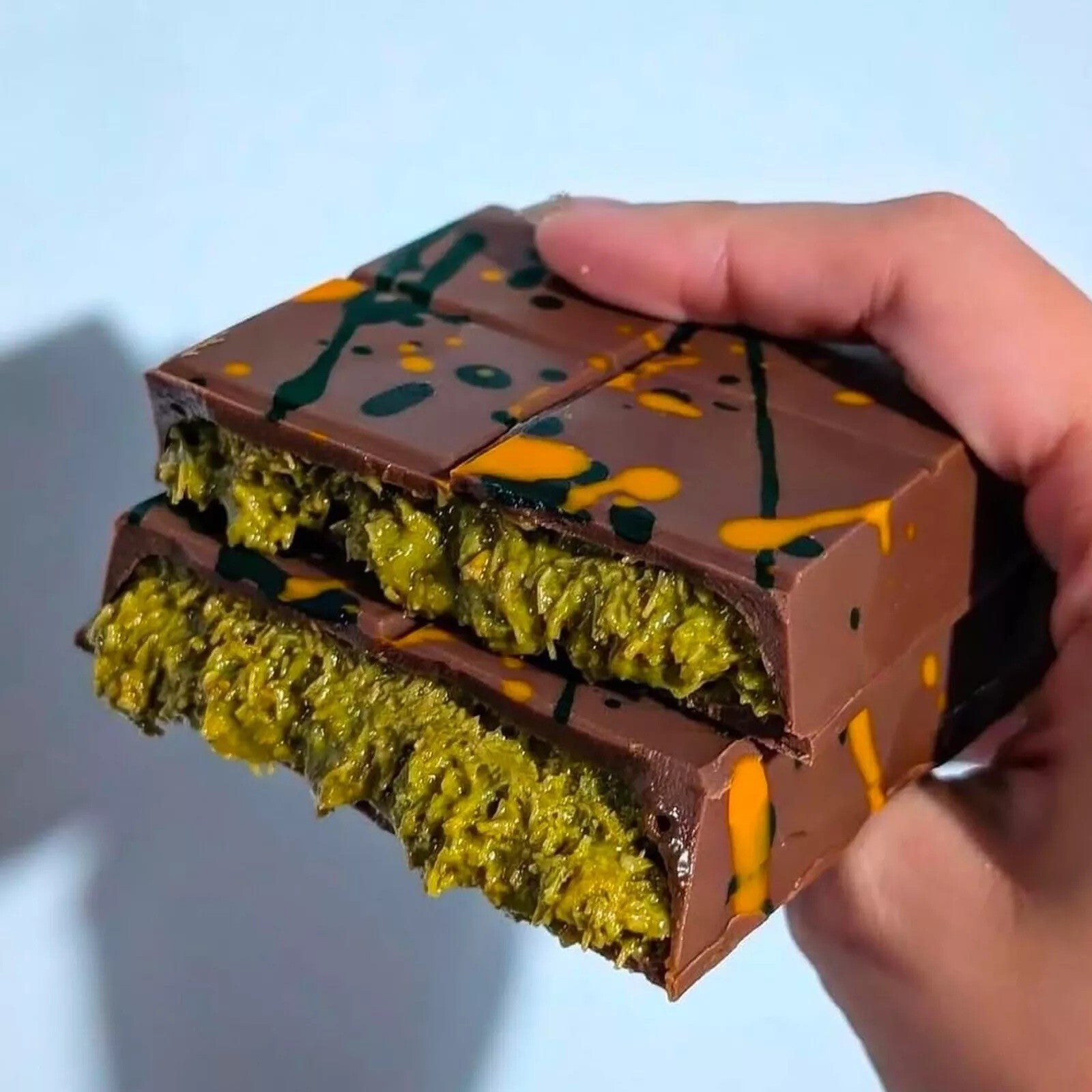 Viral Dubai Kunafa Pistachio Chocolate Delicious Snacks Halal Dessert Bar 2x200g