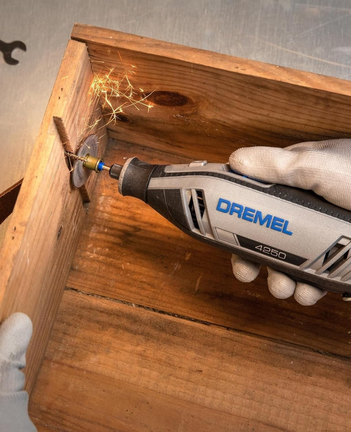 Dremel 4250 Multitool Platinum Tool Kit with 6 Attachments 128 Accessories 175W